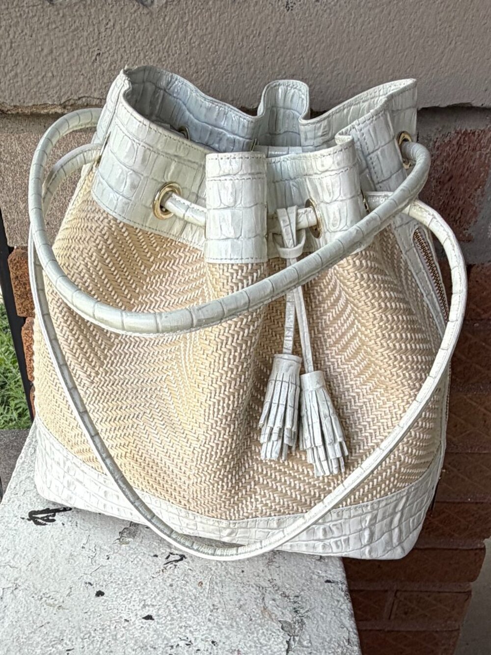 BRAHMIN Trina Raffia Drawstring Bucket Woven Macaroon Hobo Shoulder Bag Mint!